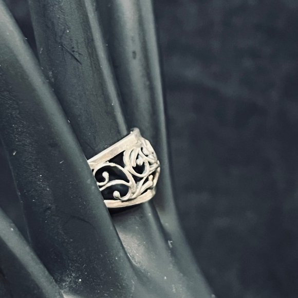 Vintage Sterling Silver Open Scroll Work Band Ring Sz 6 (R344) - Picture 4 of 7